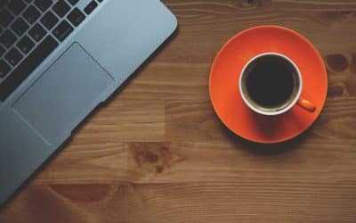 Découvrez comment concevoir un titre accrocheur: Exemples et techniques infaillibles